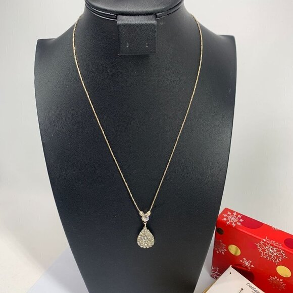 Designs By K&M Simulated Diamond Pendant Necklace & Earring Set 17"L NIOB - Picture 6 of 10